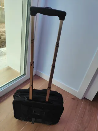 Maletín portátil con ruedas marca sweex