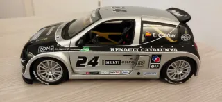 Renault Clio V6 Trophy 1:18 Universal Hobbies
