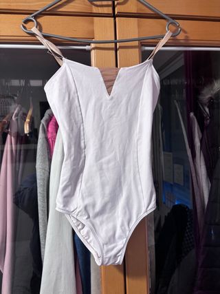 Malla de ballet blanca y beige