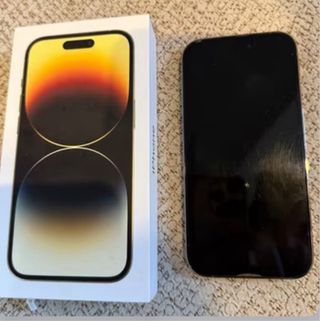 iPhone 14 Pro 256 GB Oro como nuevo en su caja.