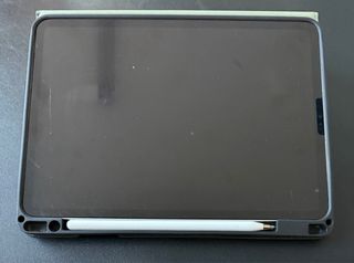 iPad Pro 11 256GB Wifi+5G + Pencil + funda cuero.