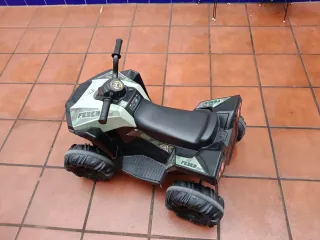 2 Motos eléctricas infantil 4x4