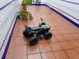 2 Motos eléctricas infantil 4x4