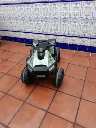2 Motos eléctricas infantil 4x4