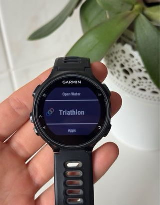 Garmin Forerunner 735xt Triathlon Nero