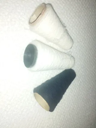 Conos de lana (3 unidades)