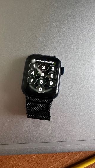 Apple Watch Series 6 con cavo