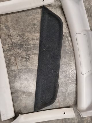 Plasticos interior porton Mercedes W203 Sportcoupe