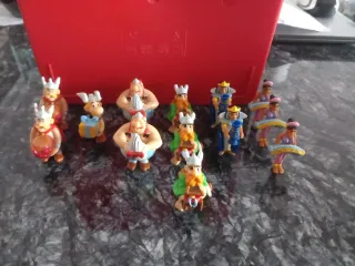 Figuras de ASTERIX Y OBELIX