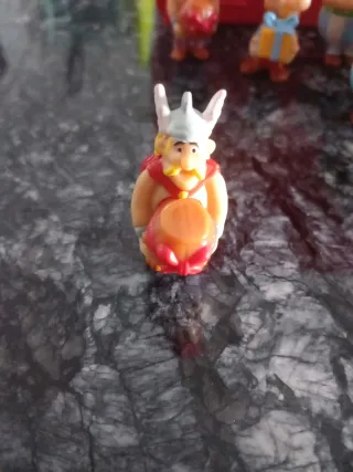 Figuras de ASTERIX Y OBELIX