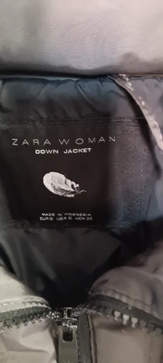 Anorak Zara gris con cinturón