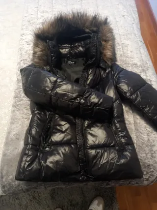 Cazadora acolchada ONLY negra