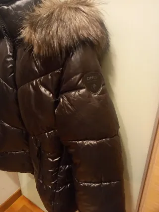 Cazadora acolchada ONLY negra