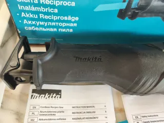 MAKITA DJR 186 Sierra de Sable A ESTRENAR