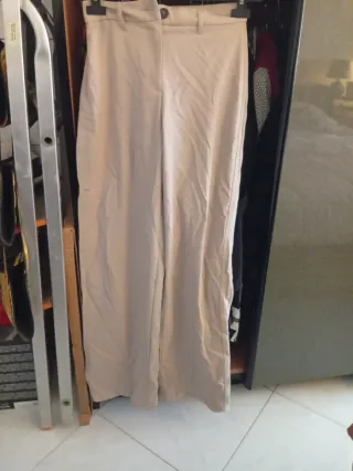 Pantaloni Bershka beige