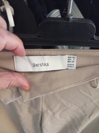 Pantaloni Bershka beige