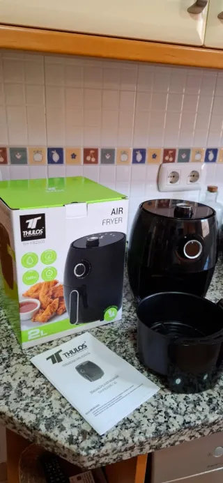 Freidora de aire THULOS 2L nueva