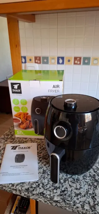 Freidora de aire THULOS 2L nueva