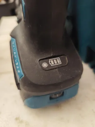 Kit Makita Taladro Atornillador y Radial