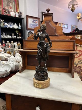 Escultura Bronce Campesina Soher