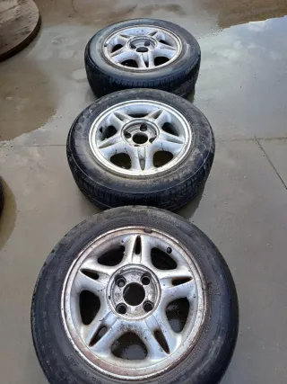 3 Llantas Renault Clio en 14",no se envian
