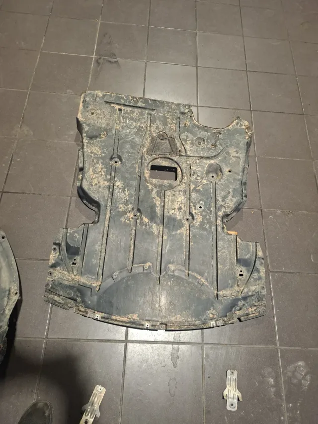 Kit paragolpes, taloneras, cubrecarter BMW E90 M