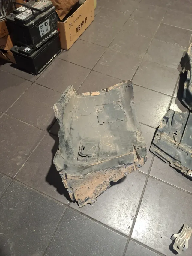 Kit paragolpes, taloneras, cubrecarter BMW E90 M
