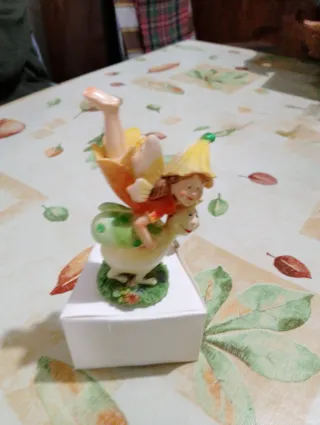 Statuetta fata su tartaruga