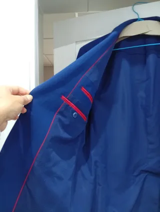 Traje de chaqueta azul añil, precio No negociable.