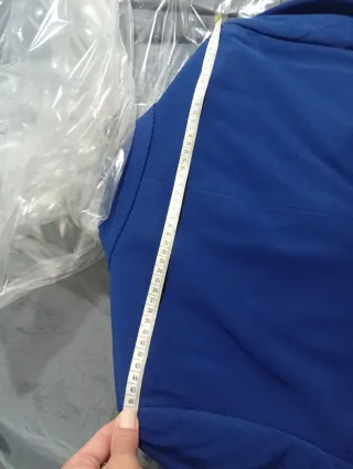 Traje de chaqueta azul añil, precio No negociable.