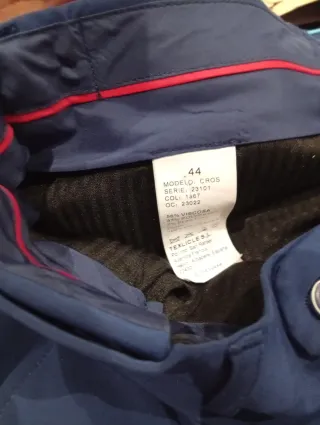 Traje de chaqueta azul añil, precio No negociable.