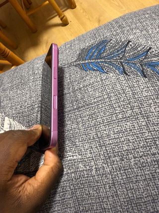 iPhone 16 Rosa Como Nuevo