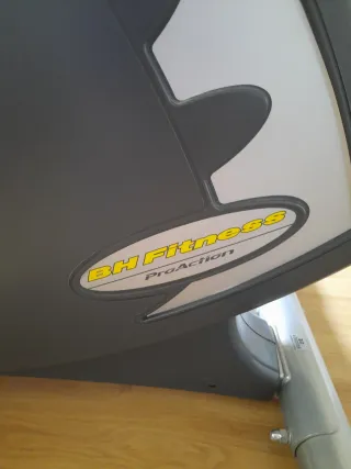 Bicicleta Estática BH Fitness Proaction