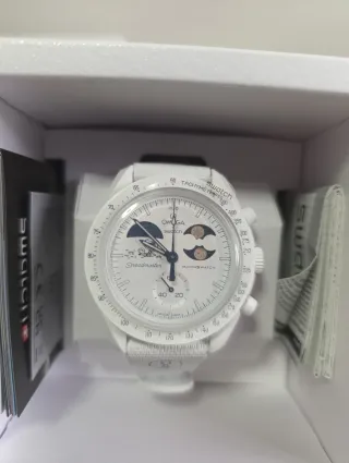 Swatch Omega Snoopy Moonshine Gold 4 Dic