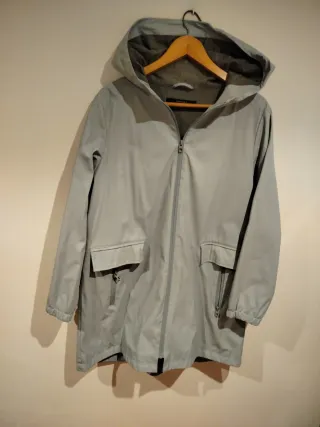 Chubasquero Zara Gris Talla L