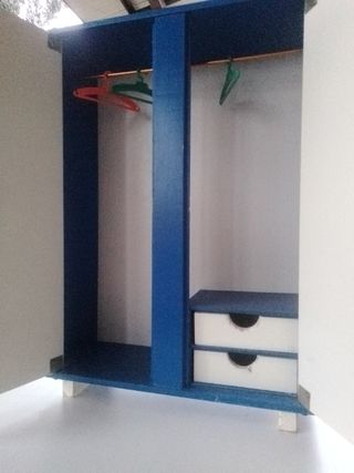 Armario y neceser de muñeca Nancy