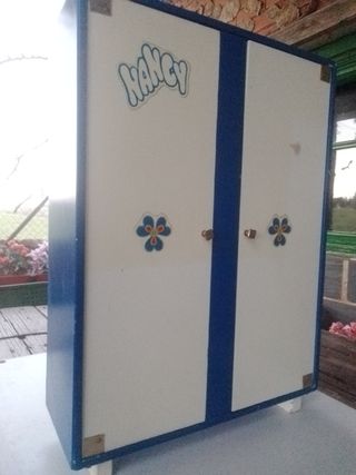 Armario y neceser de muñeca Nancy