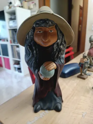 Bruja terracota 26cm con bola