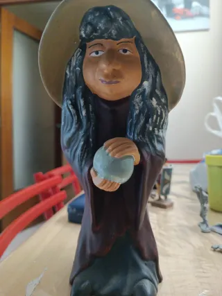 Bruja terracota 26cm con bola