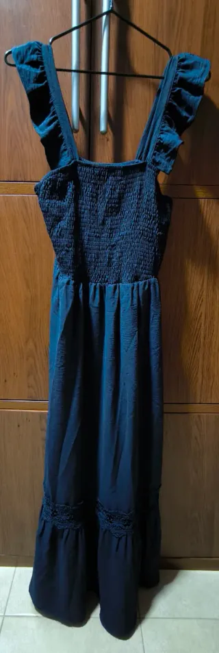 Vestido largo azul con tirantes