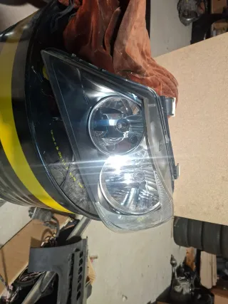 Faro Izquierdo BMW E90