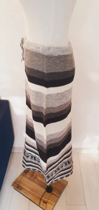 Gonna lunga etnica a righe