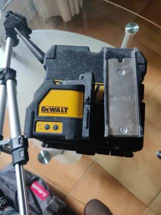 Nivel Láser DeWalt DW088CG-XJ