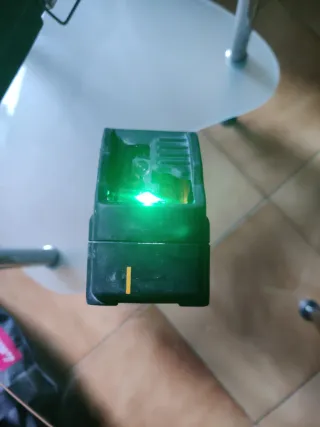 Nivel Láser DeWalt DW088CG-XJ