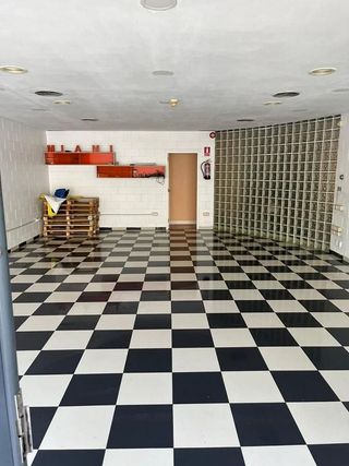 Nave industrial en venta en Montigalà -Sant Crist en Badalona