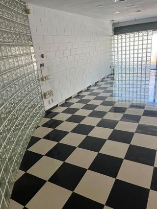 Nave industrial en venta en Montigalà -Sant Crist en Badalona