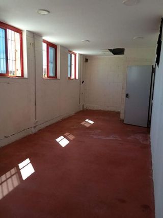 Nave industrial en venta en Montigalà -Sant Crist en Badalona