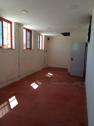 Nave industrial en venta en Montigalà -Sant Crist en Badalona