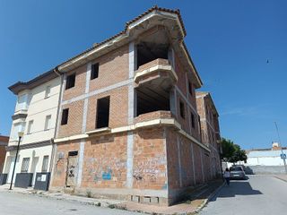 Casa adosada en venta en Baza