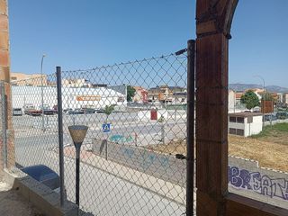 Casa adosada en venta en Baza